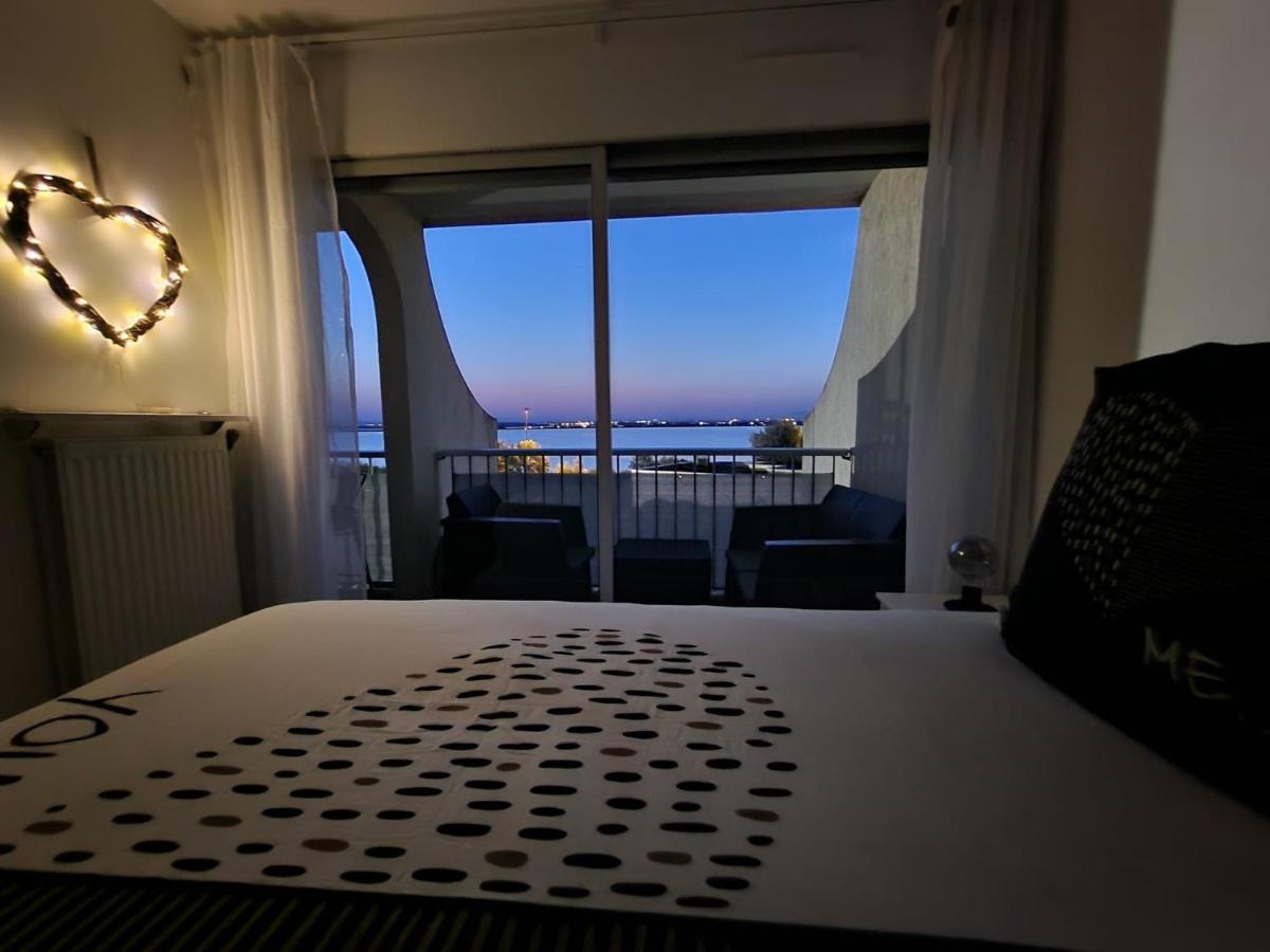 Appartement 1Ere Ligne Piscine Terrasse Au Bord De La Plage Front De Mer Avec 6 Velos Palavas-les-Flots Buitenkant foto